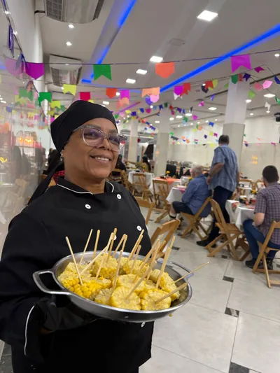 Colaboradores do Buffet Big House em operação de evento